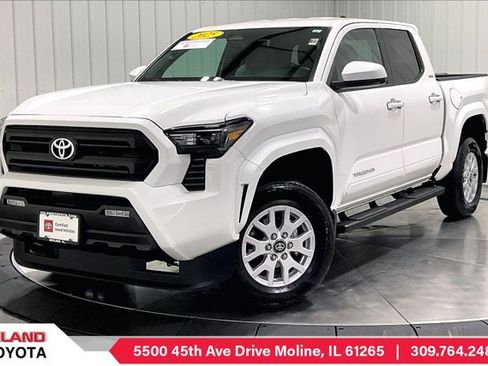 Certified 2025 Toyota Tacoma SR5 AWD/4WD image 1