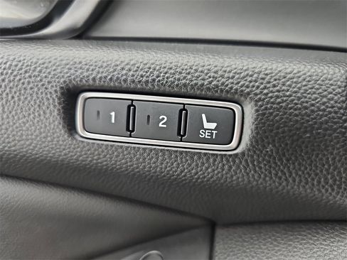 Used 2019 Honda Accord EX-L image 30