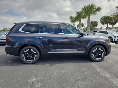 New 2025 Kia Telluride S image 9