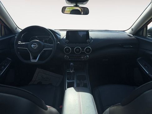 Used 2025 Nissan Sentra SR w/ SR Premium Package image 13