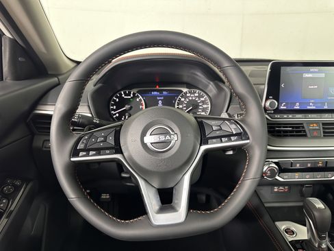 New 2025 Nissan Altima 2.5 SR image 25