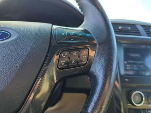 Used 2016 Ford Explorer XLT w/ Equipment Group 202A AWD/4WD image 19