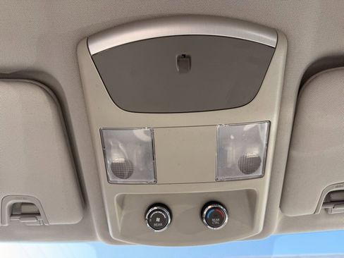 Used 2009 Nissan Quest w/ Seat Pkg image 23