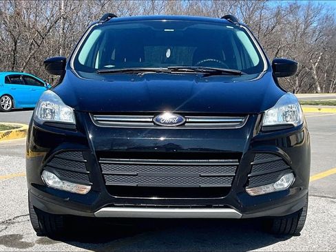 Used 2016 Ford Escape SE w/ Equipment Group 201A image 2