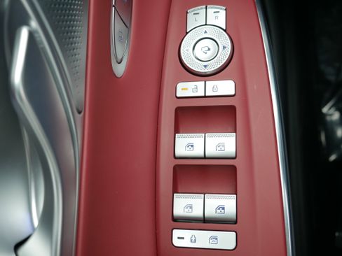 Used 2026 Genesis GV70 3.5T Sport Advanced image 33