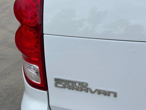 Used 2019 Dodge Grand Caravan GT FWD image 14