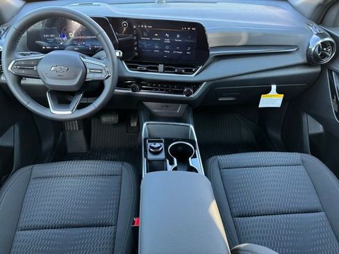 New 2026 Chevrolet Equinox LT w/ Safety and Technology Package AWD/4WD image 9