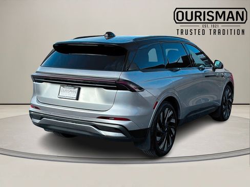 Used 2024 Lincoln Nautilus Reserve w/ Equipment Group 203A image 7