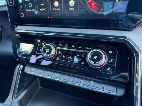 Certified 2023 GMC Sierra 1500 AT4 w/ Technology Package image 4