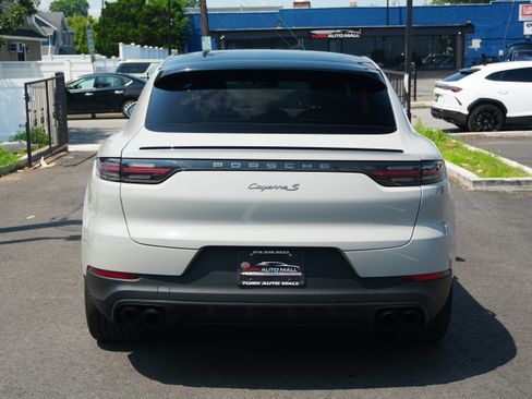 Used 2022 Porsche Cayenne S AWD/4WD image 7