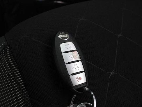 Certified 2020 Nissan Kicks SV FWD image 27