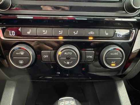 Used 2016 Volkswagen Jetta SEL Premium FWD image 42