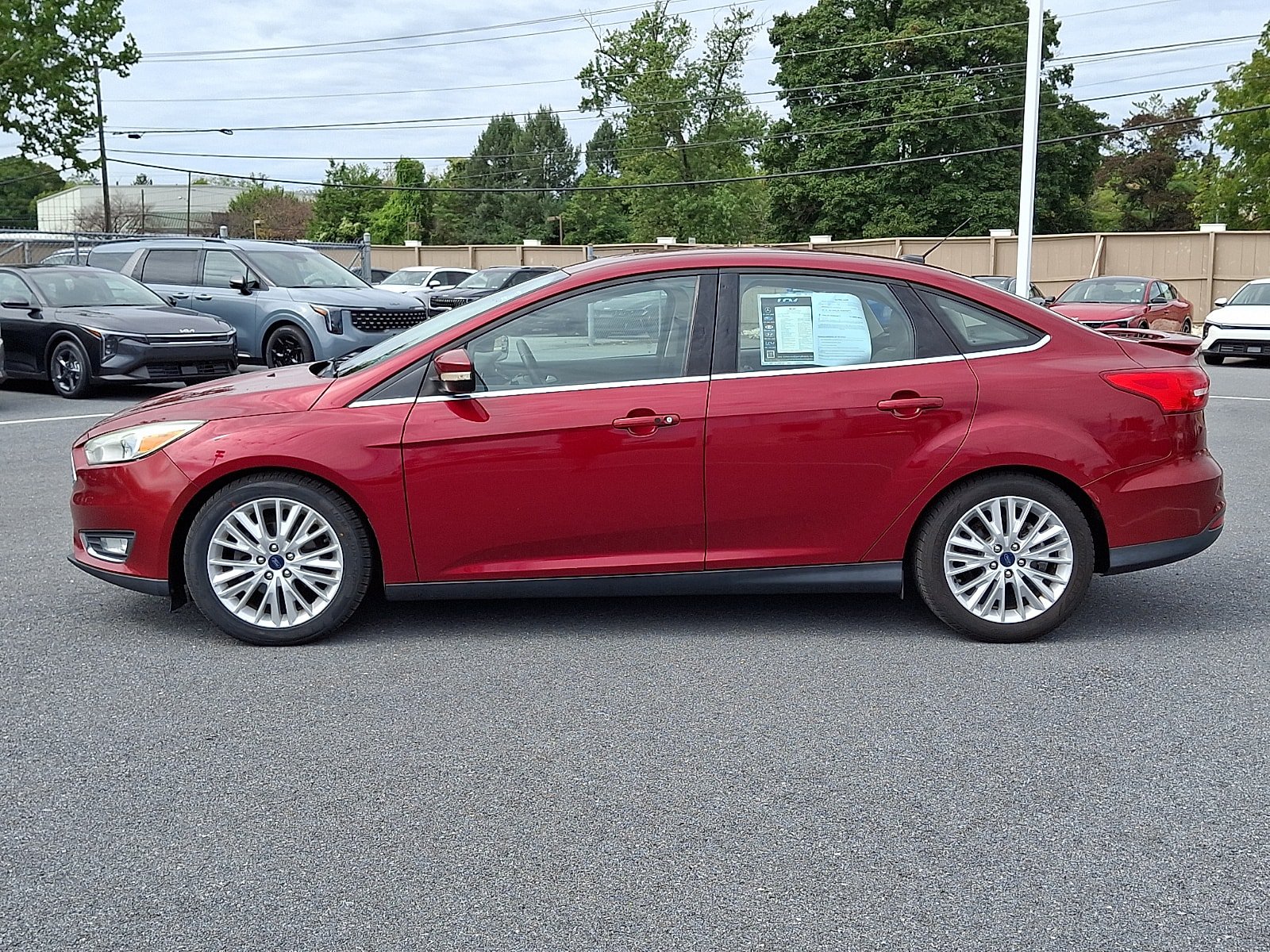 Used 2016 Ford Focus Titanium FWD image 8
