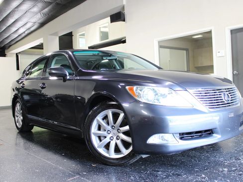Used 2007 Lexus LS 460 RWD image 43