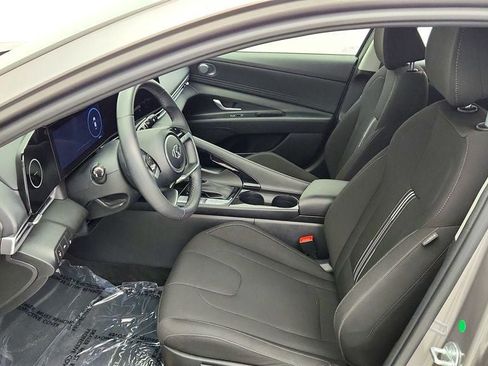 Used 2023 Hyundai Elantra SEL w/ Convenience Package FWD image 20