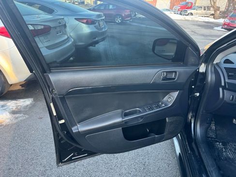 Used 2016 Mitsubishi Lancer ES image 6