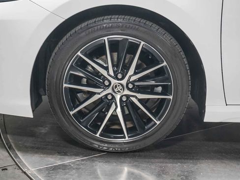 Certified 2021 Toyota Camry SE w/ Convenience Package image 10