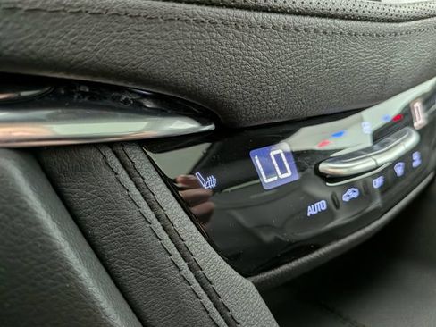 Certified 2023 Cadillac XT5 Premium Luxury w/ LPO, Floor Liner Package FWD image 9