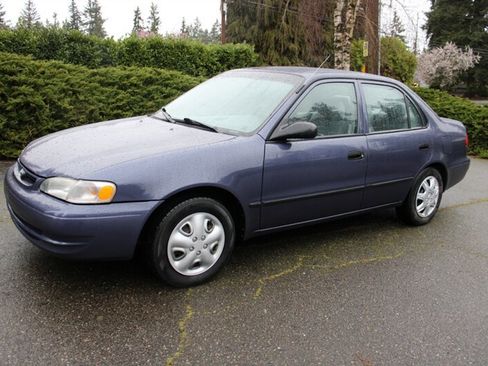 Used 2000 Toyota Corolla VE image 1