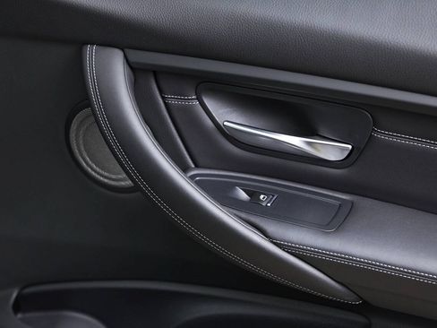Used 2018 BMW M3 RWD image 97