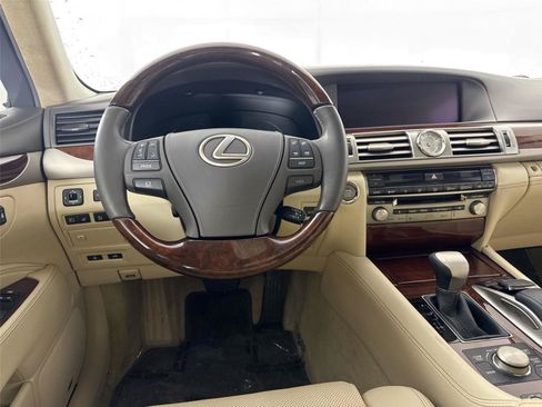 Used 2017 Lexus LS 460 L RWD image 32