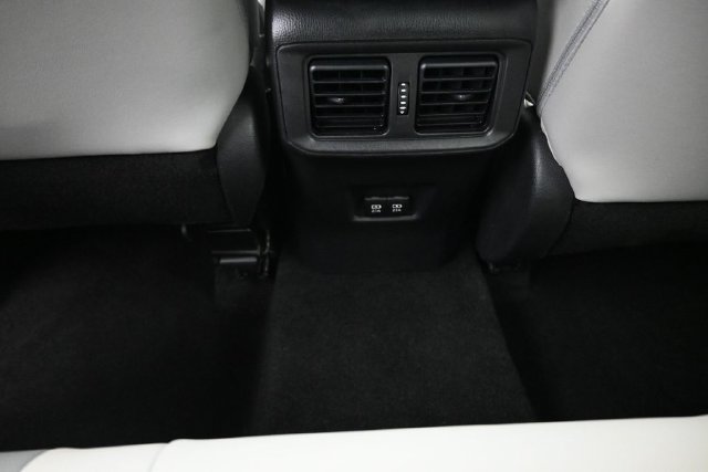 Used 2020 Toyota RAV4 XLE Premium FWD image 15