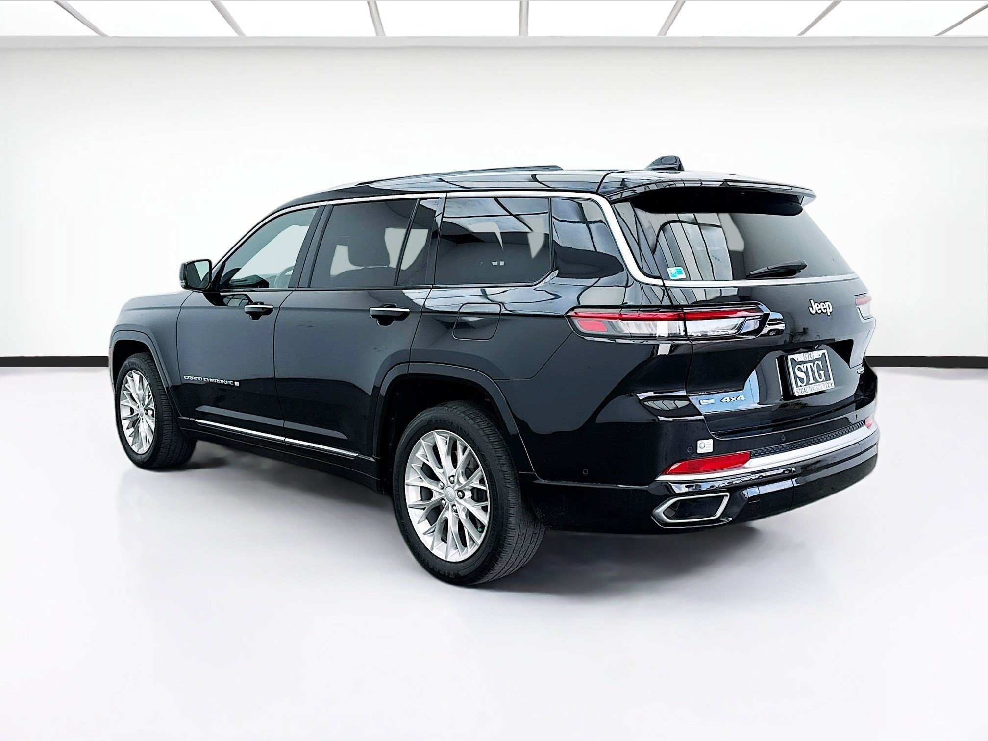 Used 2021 Jeep Grand Cherokee L Summit w/ Luxury Tech Group V AWD/4WD image 6
