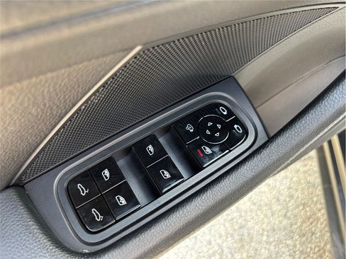 Used 2017 Porsche Panamera 4S image 22