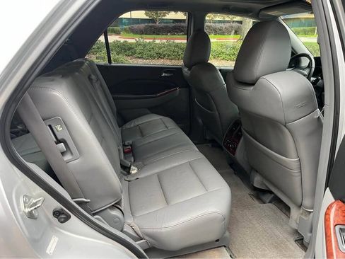Used 2005 Acura MDX Touring image 3