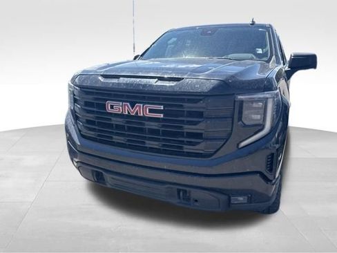 Used 2022 GMC Sierra 1500 Elevation w/ X31 Off-Road Package AWD/4WD image 2