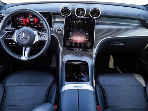 Used 2024 Mercedes-Benz GLC 300 image 23