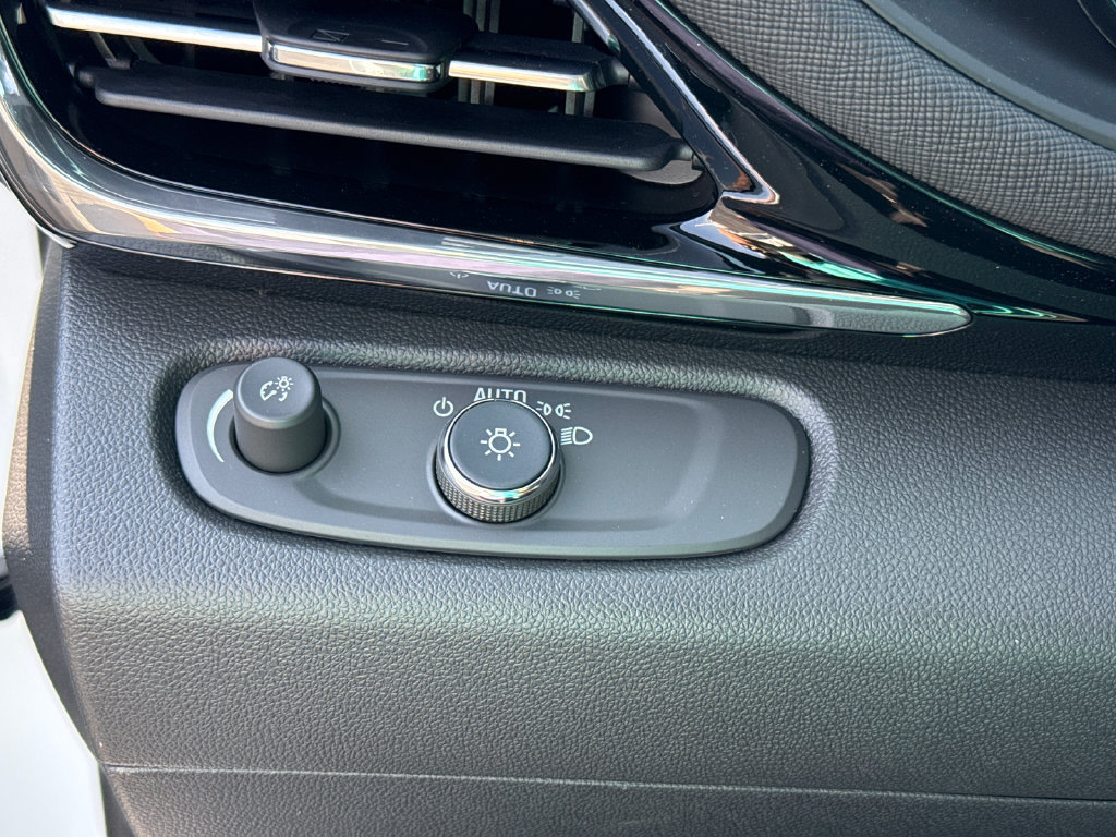 New 2026 Buick Envista Sport Touring w/ Convenience I Package FWD image 18