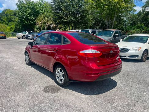 Used 2016 Ford Fiesta SE FWD image 4