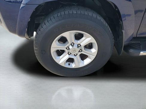 Used 2018 Toyota 4Runner SR5 image 17