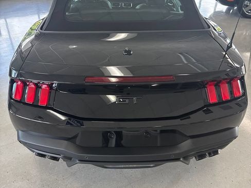 Used 2026 Ford Mustang GT Premium w/ GT Performance Package RWD image 5