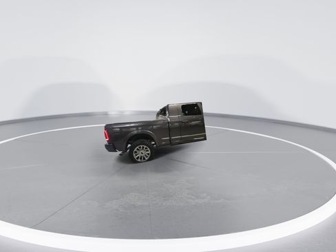 Used 2025 RAM 3500 Limited image 9