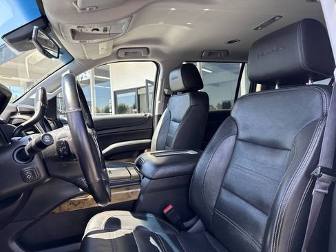 Used 2017 GMC Yukon XL Denali AWD/4WD image 30