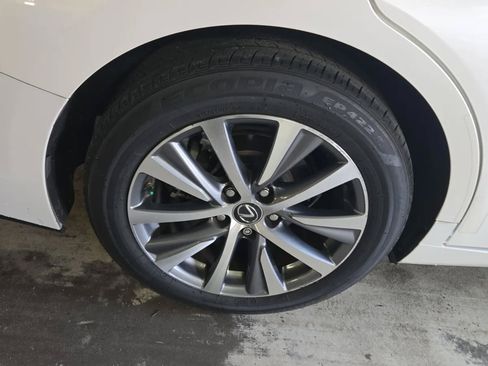 Used 2020 Lexus ES 350 w/ Premium Package FWD image 9