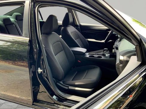 Used 2025 Nissan Altima 2.5 S image 19