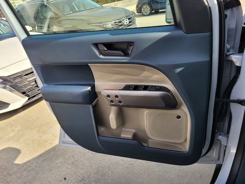 New 2026 Ford Maverick Lariat w/ 4K Tow Package AWD/4WD image 44