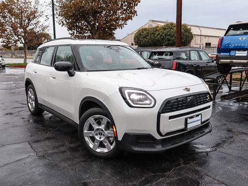 Used 2025 MINI Cooper Countryman SE image 1