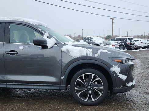 Used 2022 MAZDA CX-5 AWD 2.5 S w/ Premium Package image 4