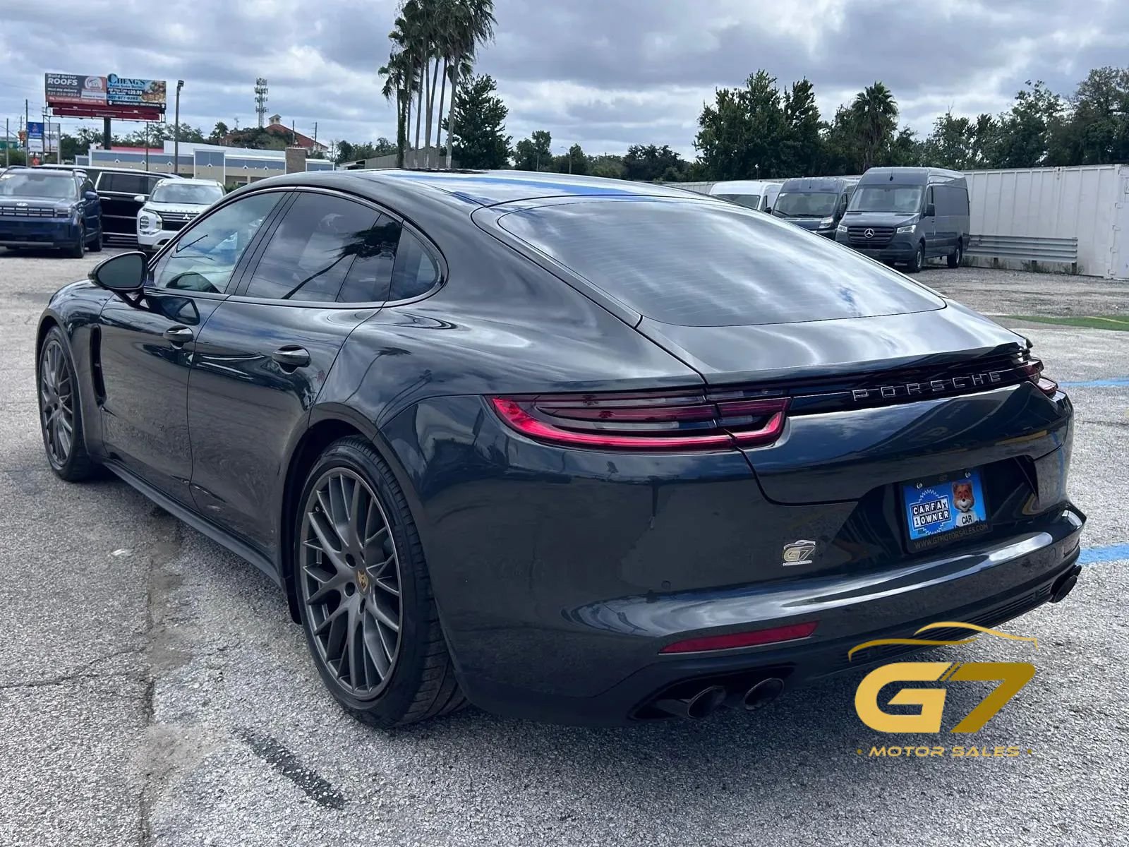 Used 2018 Porsche Panamera RWD image 9