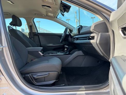 Certified 2025 Kia K4 FWD image 20