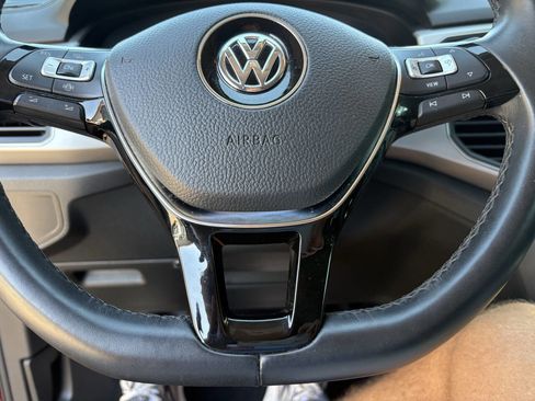 Used 2019 Volkswagen Atlas SE w/ Towing Package image 17