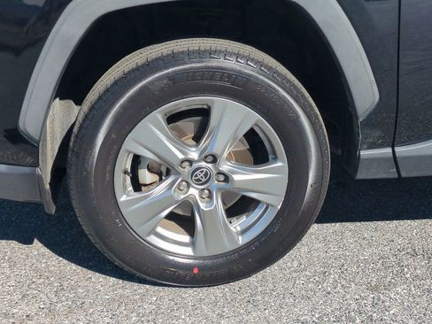 Used 2023 Toyota RAV4 XLE image 11