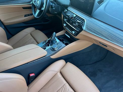 Used 2023 BMW 530e w/ M Sport Package RWD image 18