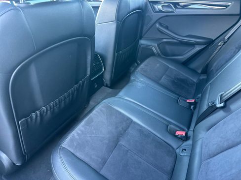 Used 2021 Porsche Macan image 13