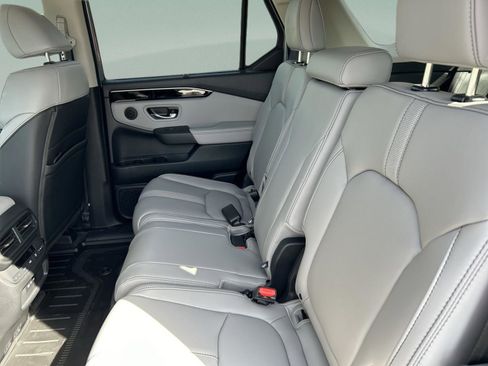 Used 2024 Honda Pilot EX-L image 18