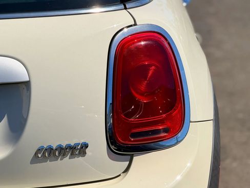 Used 2015 MINI Cooper 2-Door Hardtop image 5
